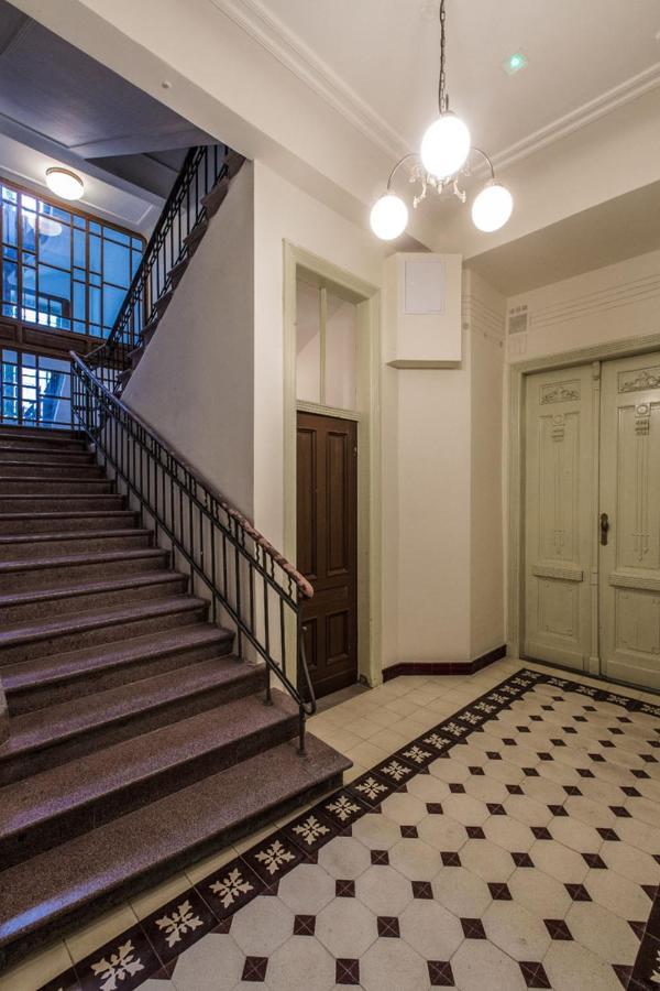 Apartament Grey Pearl Downtown Lägenhet Warszawa Exteriör bild